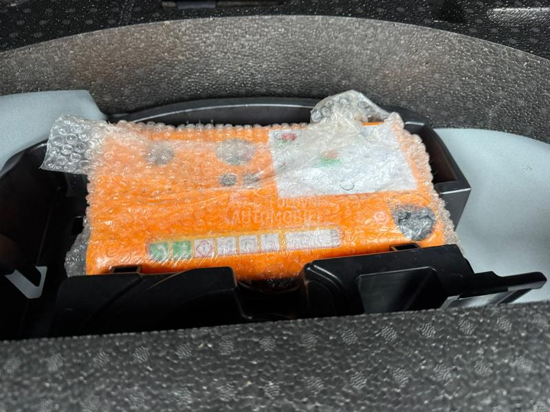 Peugeot 2008 1.6HDI ALLURE/LED