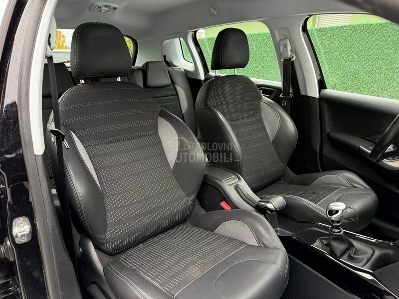 Peugeot 2008 1.6HDI ALLURE/LED