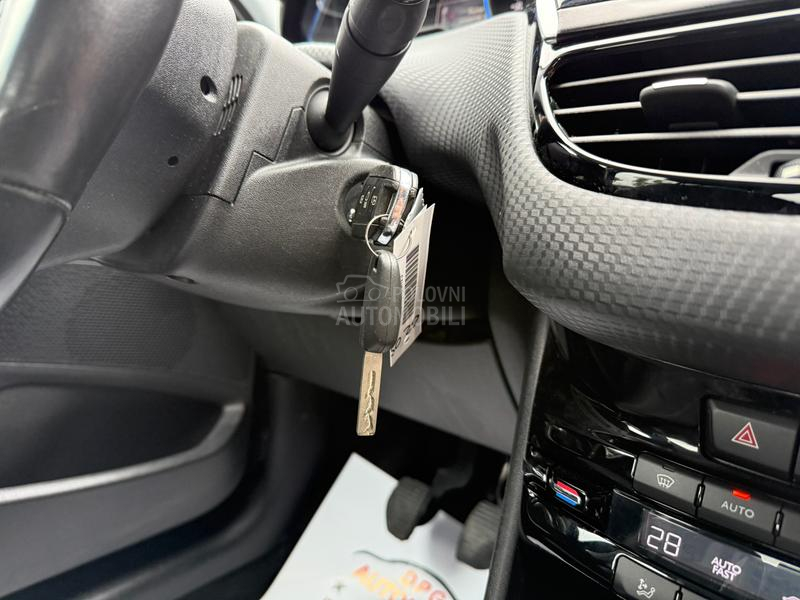 Peugeot 2008 1.6HDI ALLURE/LED