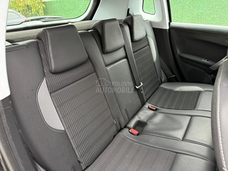 Peugeot 2008 1.6HDI ALLURE/LED