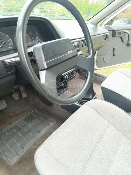 Mazda 323 sedan