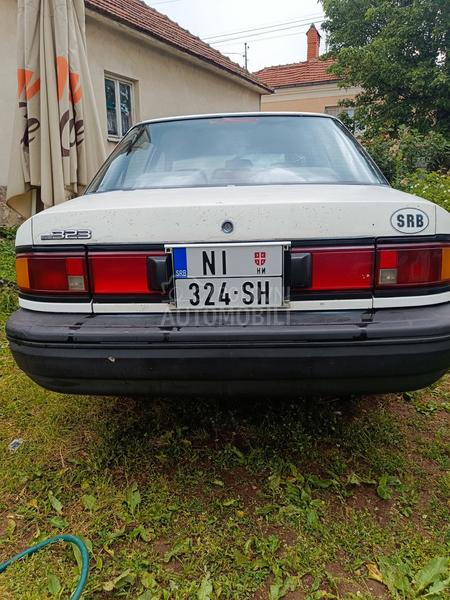 Mazda 323 sedan