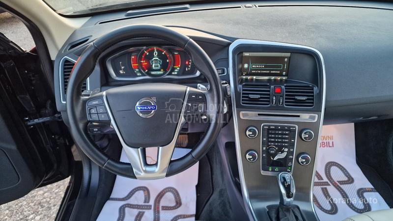 Volvo XC60 2.4 D5 AWD SUMMUM