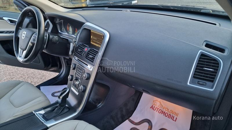 Volvo XC60 2.4 D5 AWD SUMMUM
