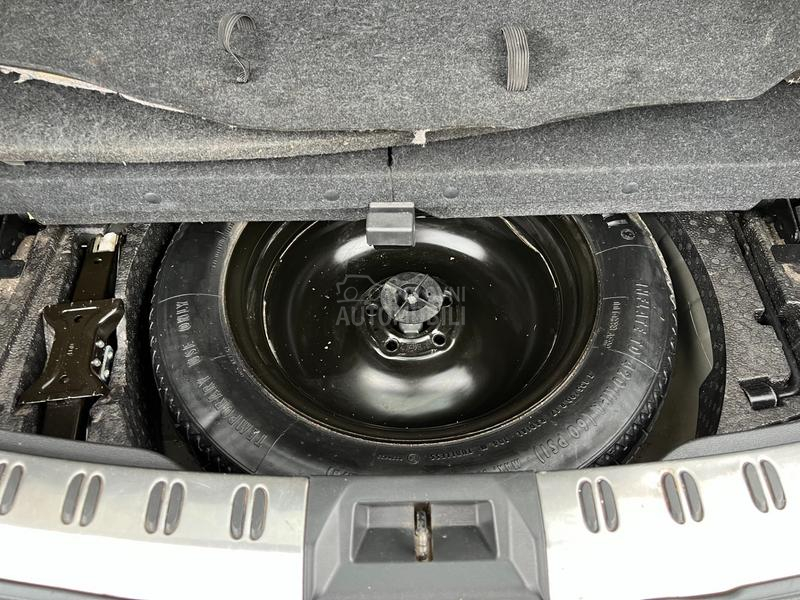 Nissan Qashqai + 2 2.0dCi 4X4 PANOR/NAV