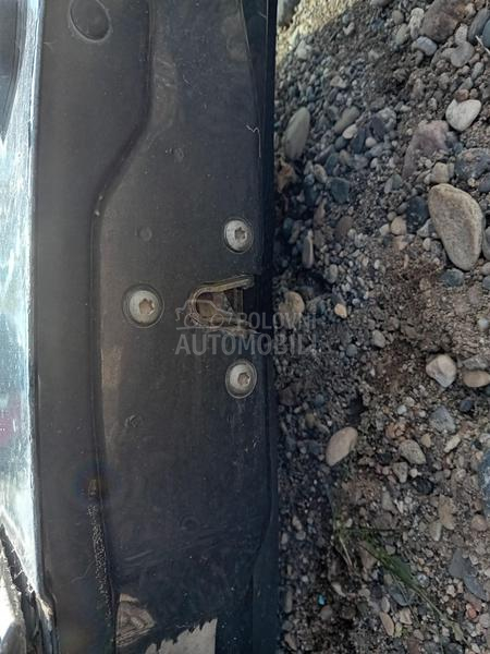 Prednja leva brava vrata