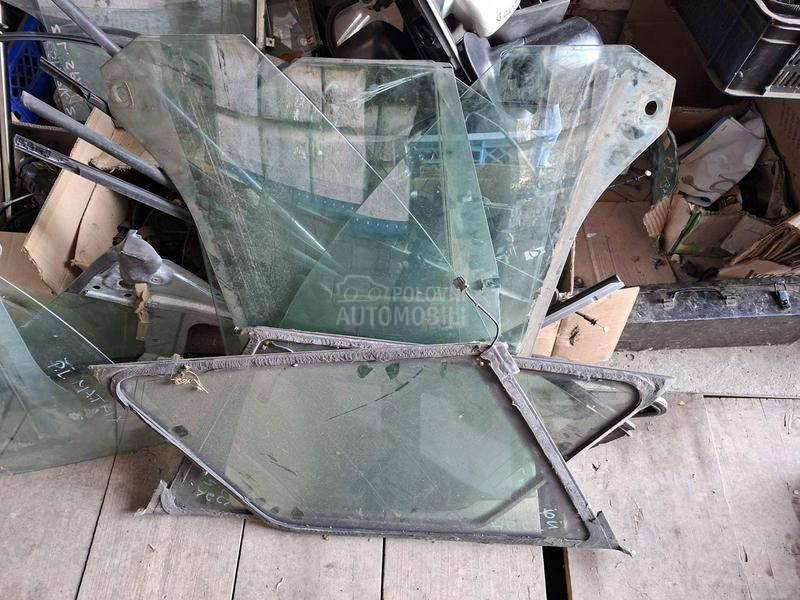 bocna stakla karavan