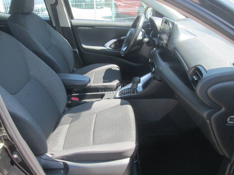 Toyota Yaris 1.5 HYBRIDE