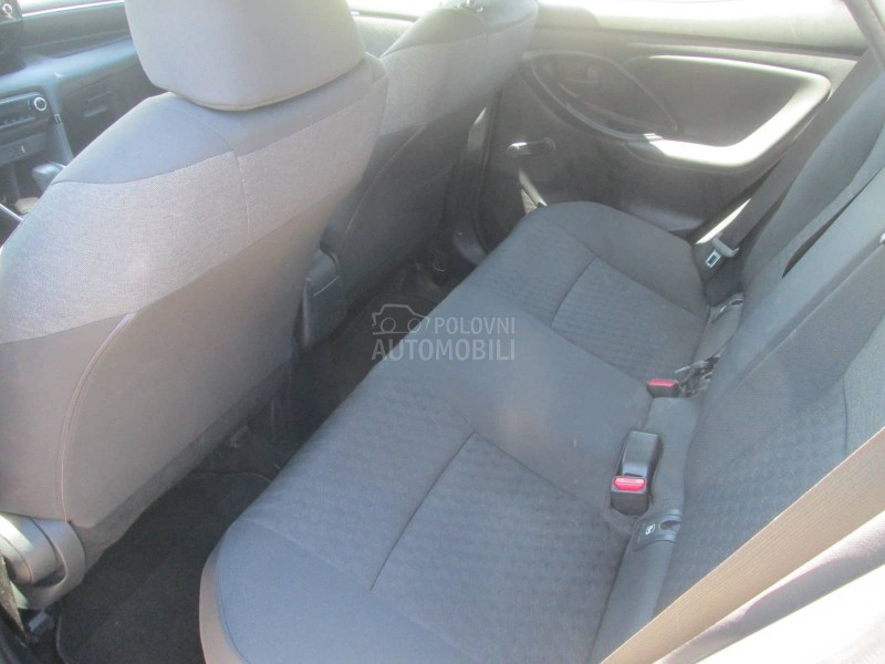 Toyota Yaris 1.5 HYBRIDE