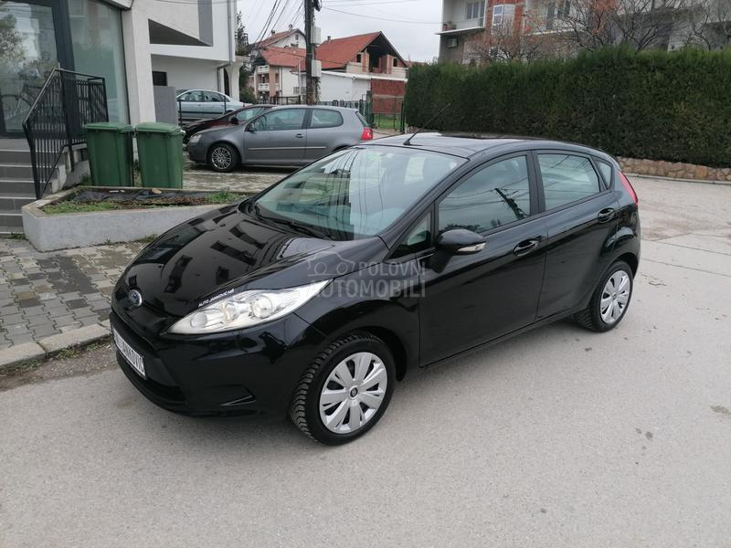 Ford Fiesta 1.2i TREND LINE CH