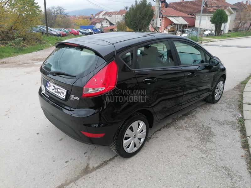 Ford Fiesta 1.2i TREND LINE CH