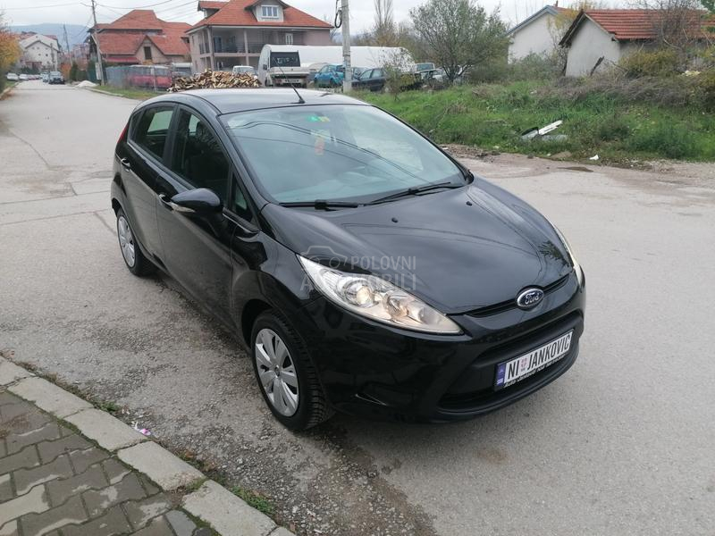 Ford Fiesta 1.2i TREND LINE CH