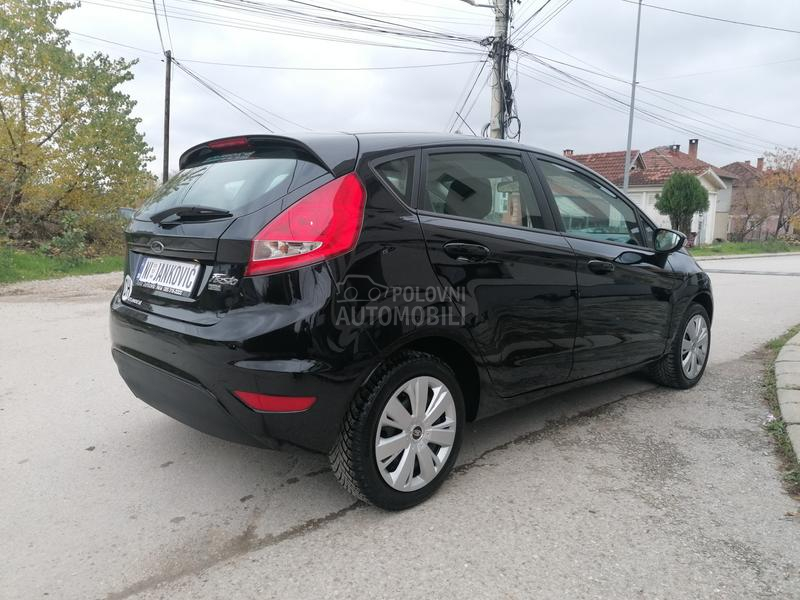 Ford Fiesta 1.2i TREND LINE CH