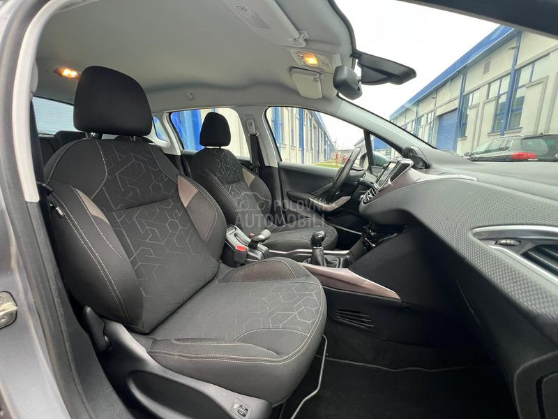 Peugeot 2008 ALURE V.serv/nav