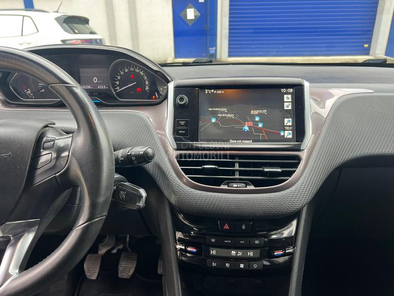 Peugeot 2008 ALURE V.serv/nav