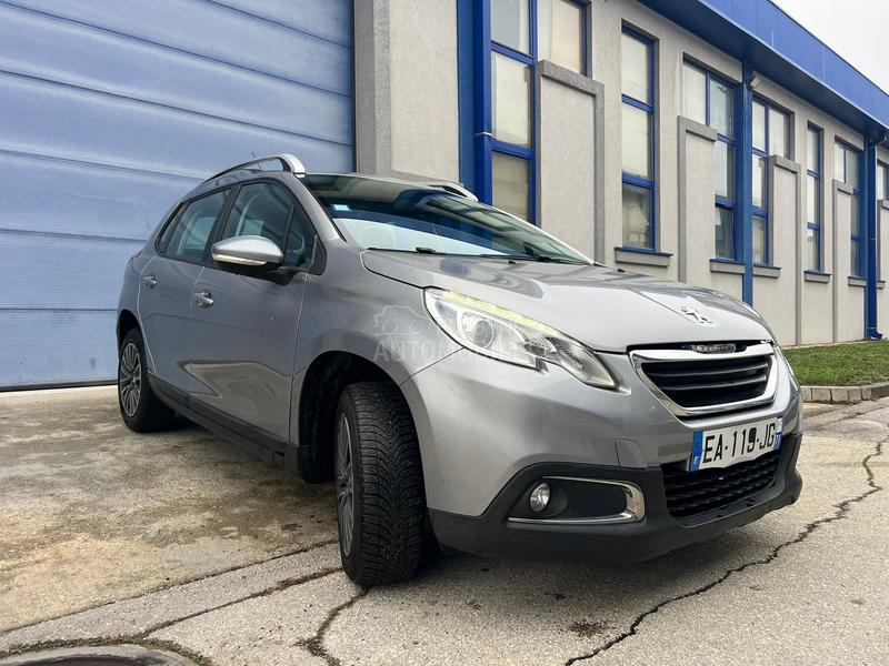 Peugeot 2008 ALURE V.serv/nav