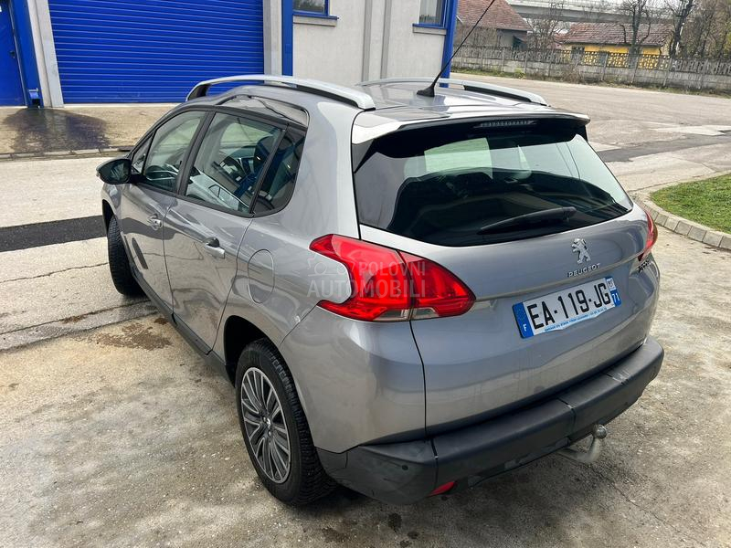 Peugeot 2008 ALURE V.serv/nav