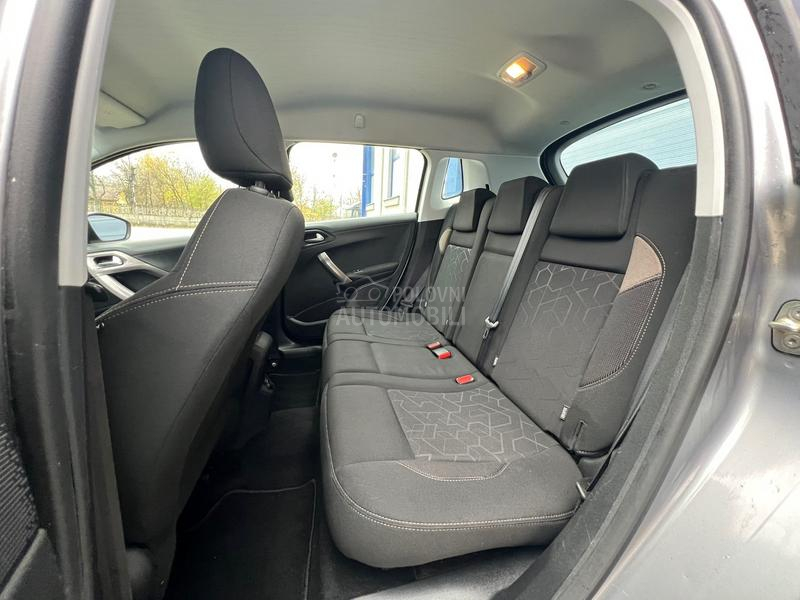Peugeot 2008 ALURE V.serv/nav