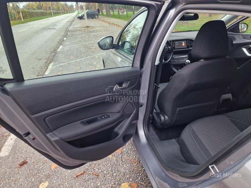 Peugeot 308 1.2b 110 BUSINESS