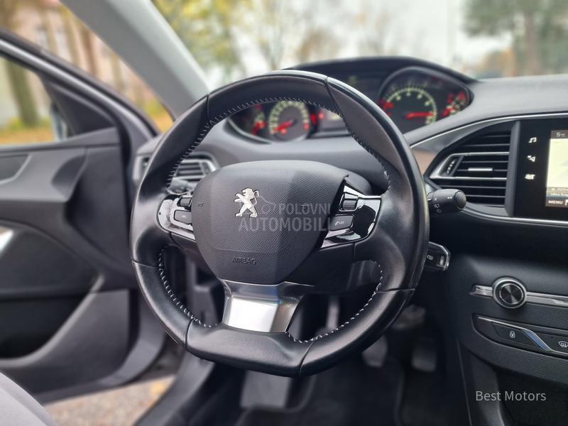 Peugeot 308 1.2b 110 BUSINESS