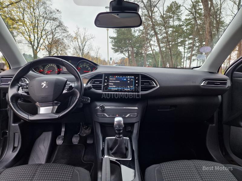 Peugeot 308 1.2b 110 BUSINESS