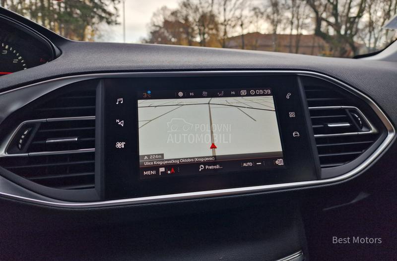 Peugeot 308 1.2b 110 BUSINESS