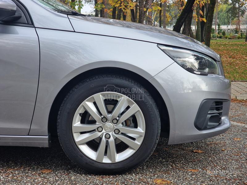 Peugeot 308 1.2b 110 BUSINESS