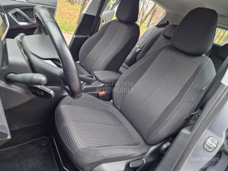 Peugeot 308 1.2b 110 BUSINESS