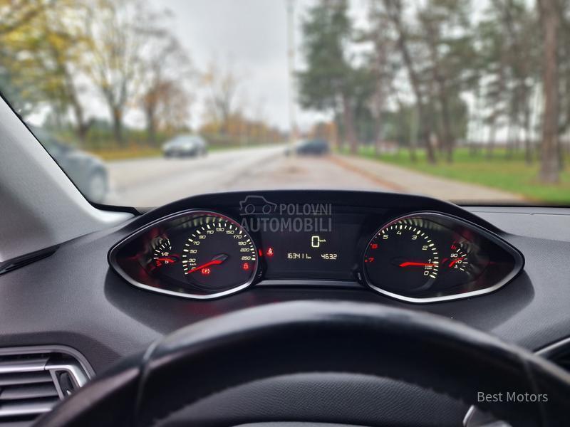 Peugeot 308 1.2b 110 BUSINESS