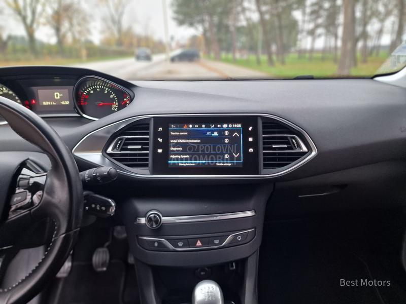 Peugeot 308 1.2b 110 BUSINESS