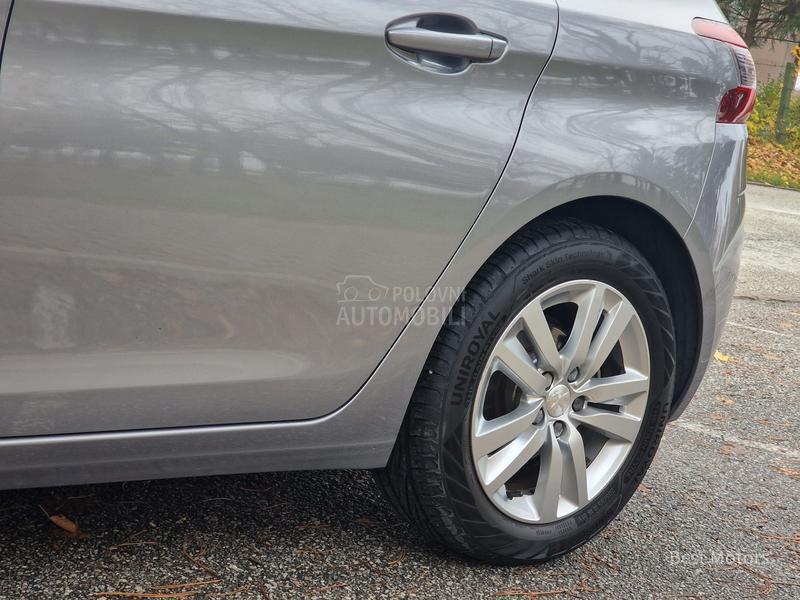 Peugeot 308 1.2b 110 BUSINESS