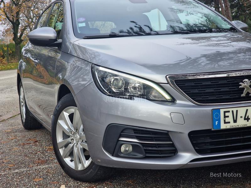 Peugeot 308 1.2b 110 BUSINESS