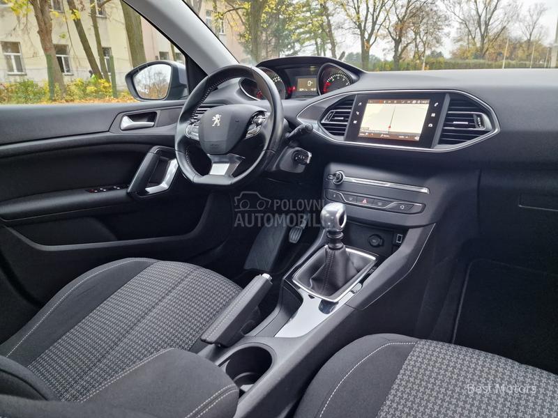 Peugeot 308 1.2b 110 BUSINESS