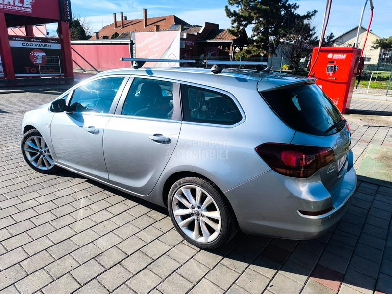 Opel Astra J 