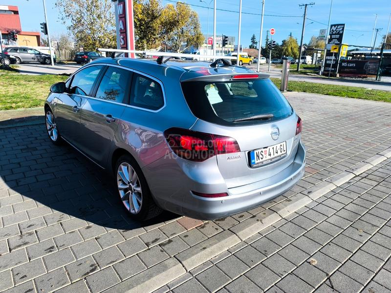 Opel Astra J 