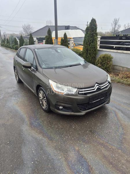 Citroen C4 2013. god. -  kompletan auto u delovima
