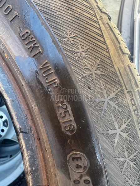 Barum 215/60 R17 Zimska