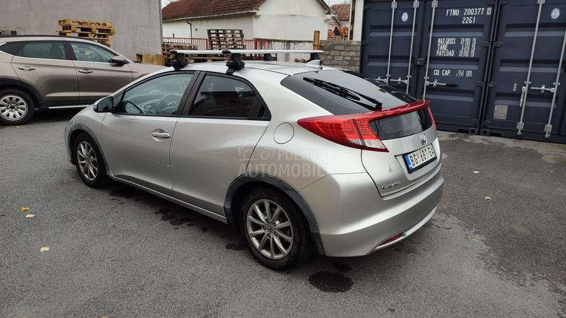 Honda Civic 1.8 i-VTEC COMFORT