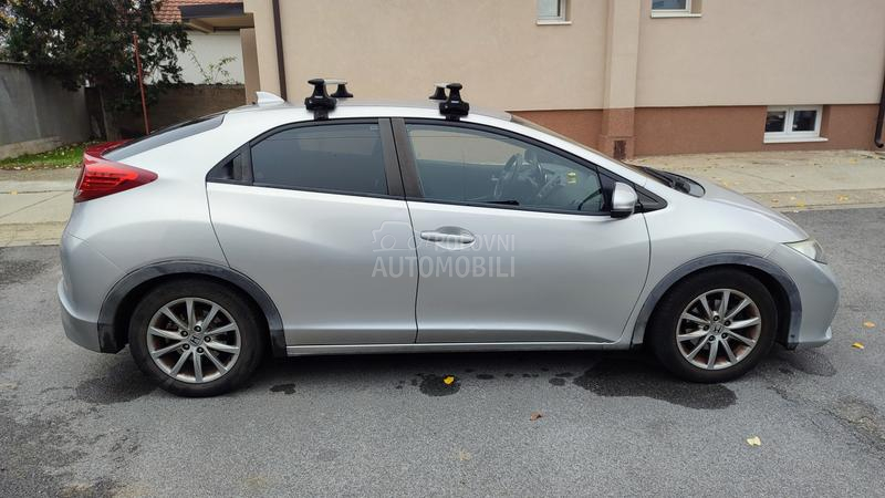 Honda Civic 1.8 i-VTEC COMFORT