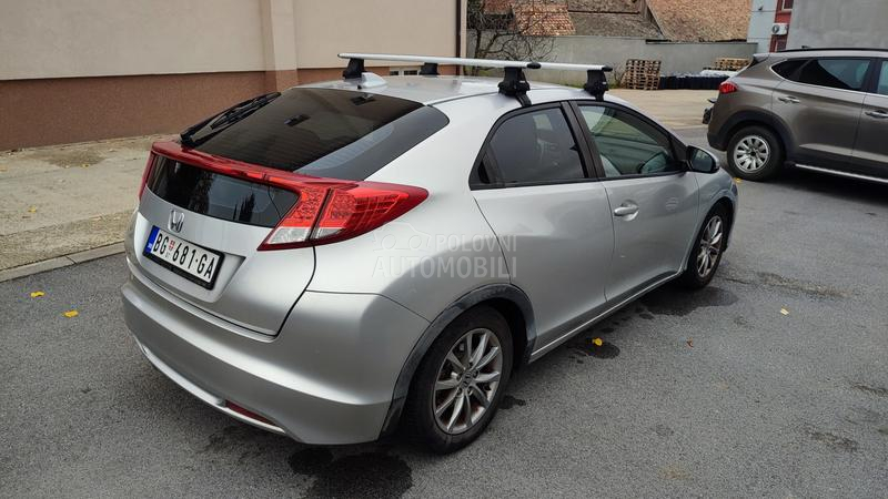 Honda Civic 1.8 i-VTEC COMFORT