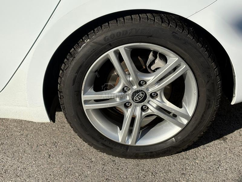 Kia cee`d sw 1.6 CVVT GDI Trend