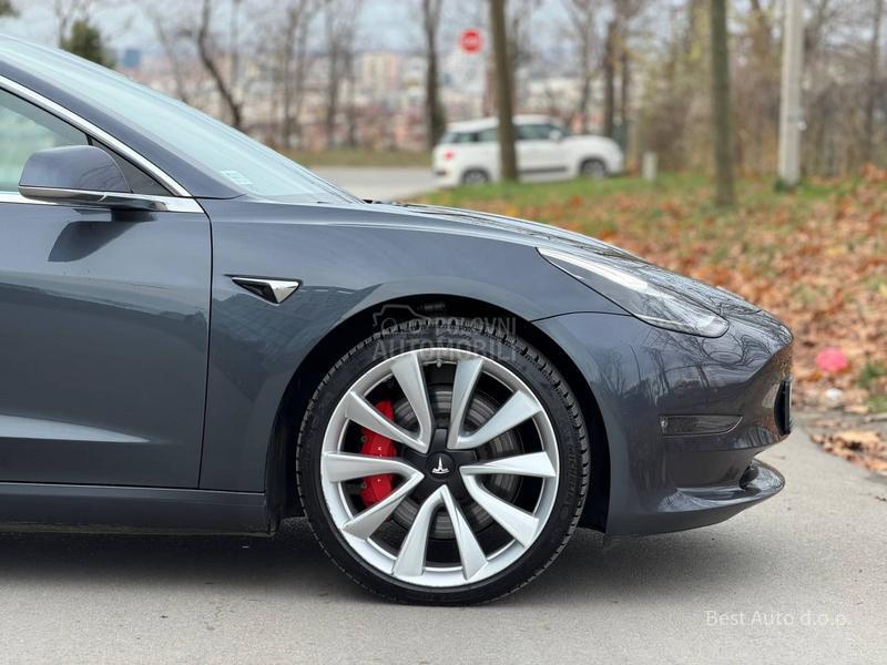 Tesla Model 3 Performance