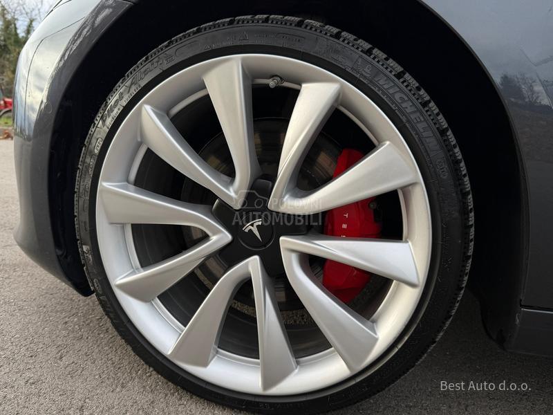 Tesla Model 3 Performance