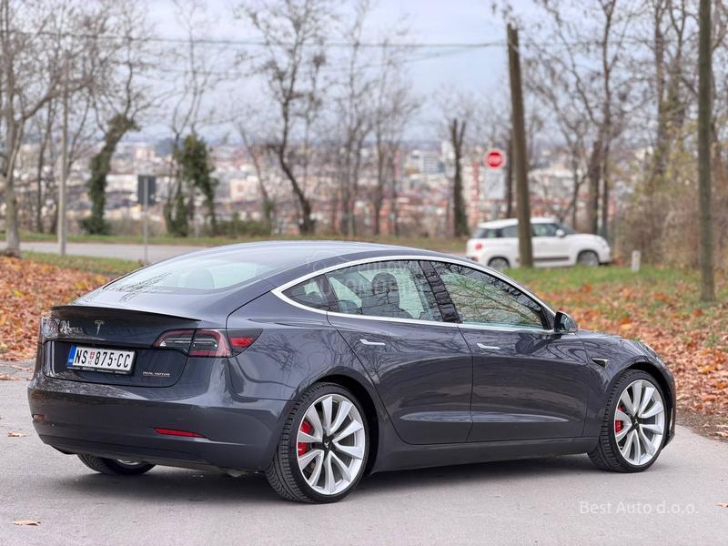 Tesla Model 3 Performance