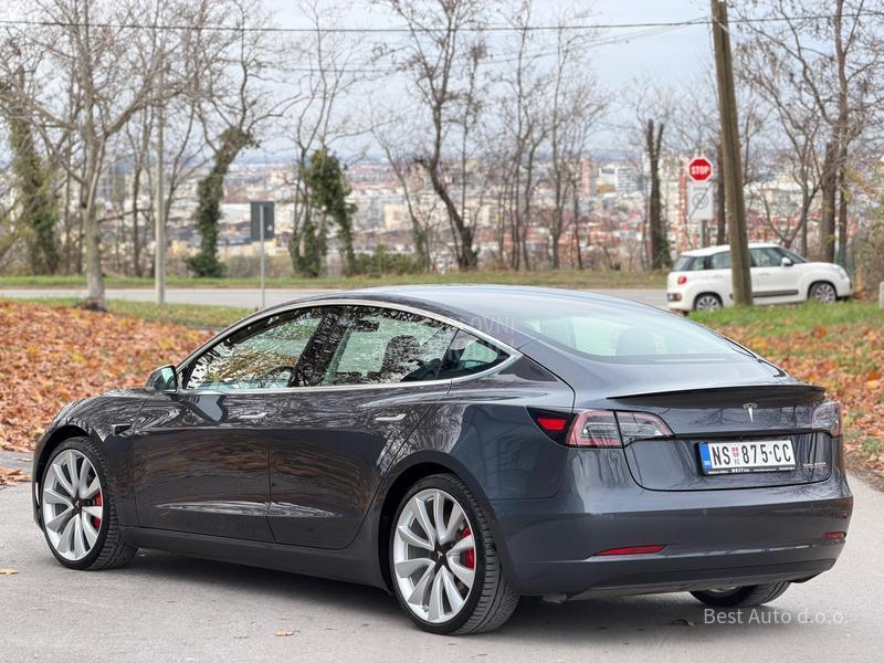 Tesla Model 3 Performance