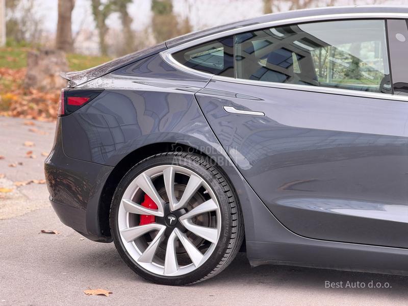 Tesla Model 3 Performance