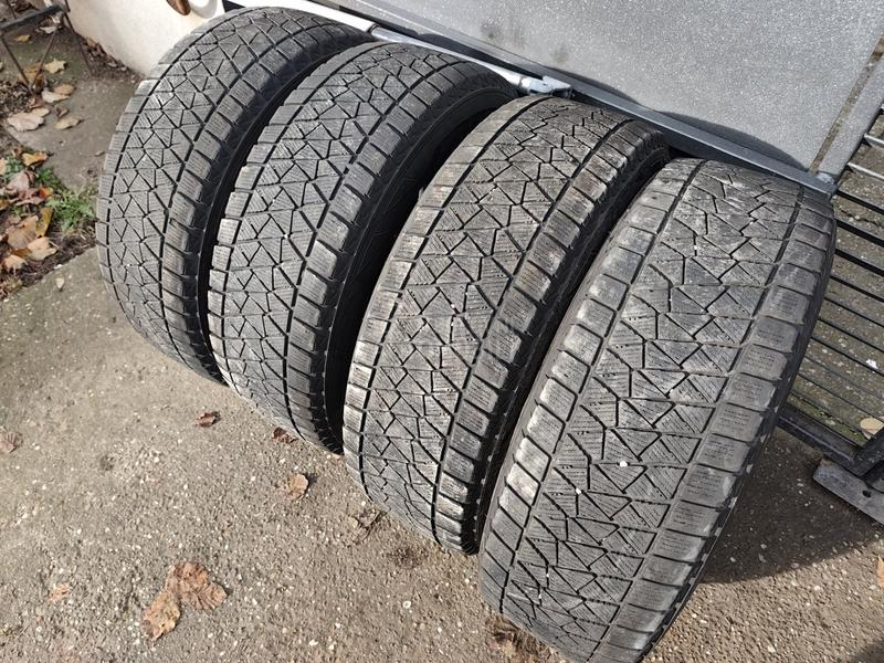 Bridgestone 225/65 R17 Zimska