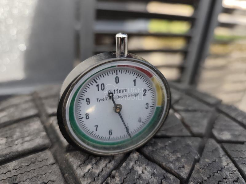 Bridgestone 225/65 R17 Zimska