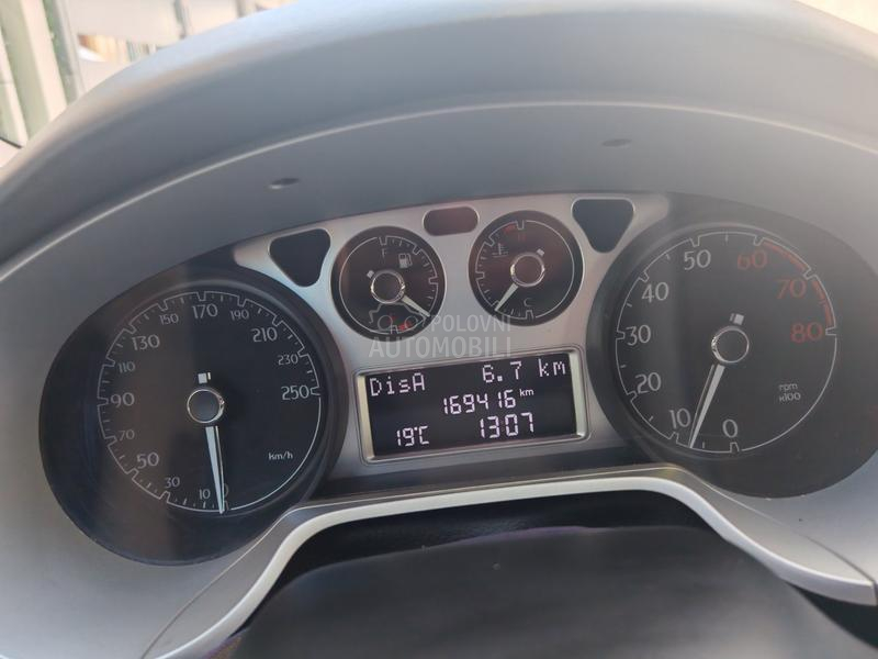 Lancia Delta 1.4 t jet