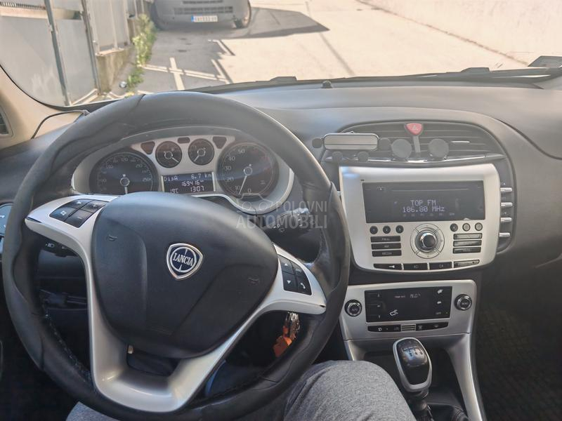 Lancia Delta 1.4 t jet